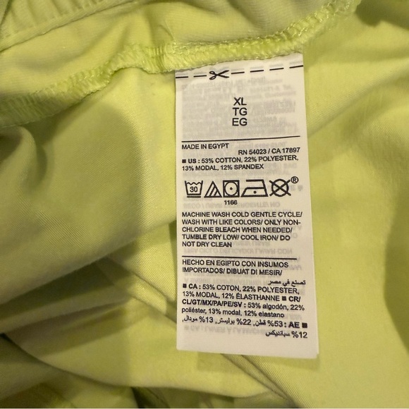 Old Navy PowerChill Ultra-Crop Women's Top Size XL - Picture 10 of 10